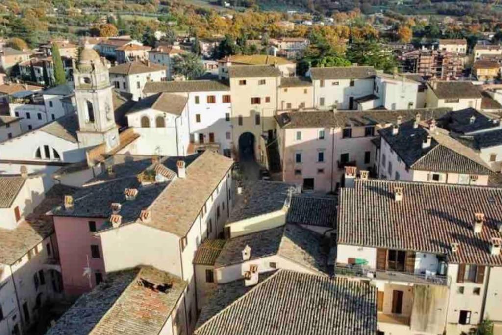 Ferienwohnung La Casina Di Nada Massa Martana Exterior foto